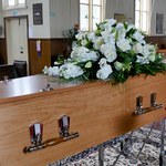 Kto pochowa zmarłego, który nie miał krewnych? Przepisy są jasne