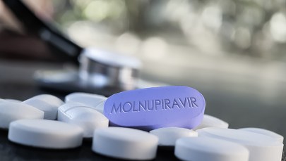 Kto powinien dostać lek na Covid-19? Znamy wstępne rekomendacje lekarzy