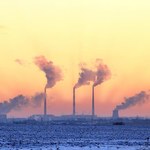 Kto powinien płacić więcej za emisję CO2? Czy polityka klimatyczna uderza w polską gospodarkę?
