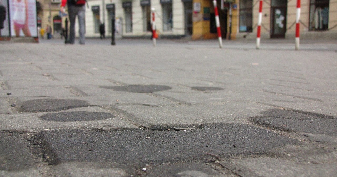 Kto wysprząta warszawskie ulice? 