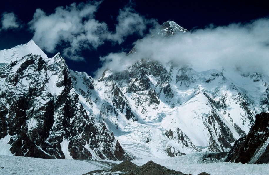 Kto zaatakuje zimą K2? /Arco Images GmbH/W. Daffue /PAP/DPA