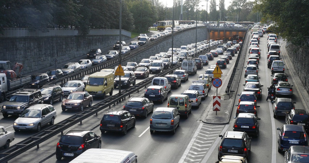 Kto zachowa prawa wjazdu do centrum? /Zbyszek Kaczmarek /East News