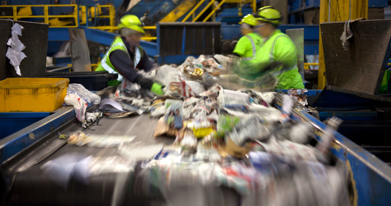 Kto zapłaci za nowy system recyklingu? /123RF/PICSEL