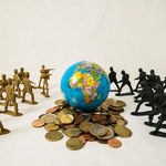 Kto zarabia na konfliktach zbrojnych?