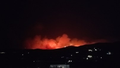 Które biura podróży odwołują wakacje w Grecji? Pożary objęły kolejne wyspy