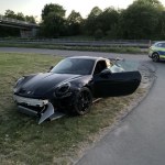 porsche Ktoś porzucił Porsche warte fortunę. Policja przeciera oczy ze zdumienia
