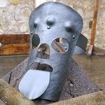 Ktoś ukradł "Żelazną maskę hańby" z fortecy Kamieniec 