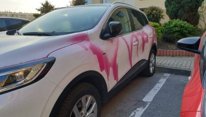 Ktoś zniszczył auto pracownicy gliwickiego szpitala. Policja szuka wandala