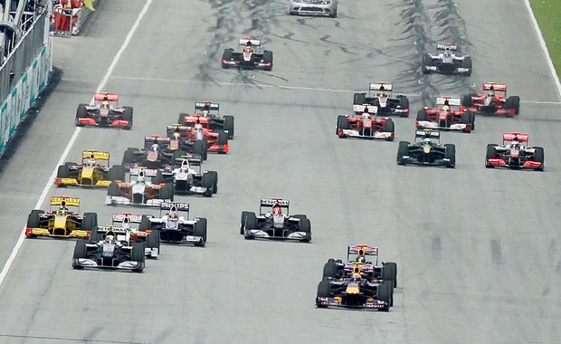 Kubica czwarty w GP Malezji, triumf Vettela 