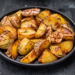 Kucharski trik na idealnie pieczone ziemniaki. Chrupiąca skórka, kremowy środek