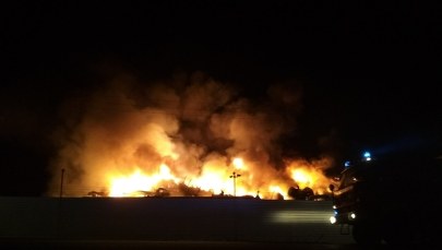 Kujawsko-Pomorskie: Zapalił się zakład rozbiórki samochodów