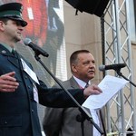 Kukiz'15 i ZZ Celnicy PL pytają o skalę zwolnień w KAS
