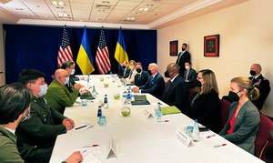 Kułeba po spotkaniu z Bidenem: Ukraina otrzymała od USA dodatkowe gwarancje bezpieczeństwa