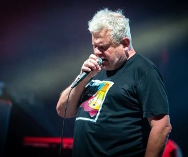 Kult słynie z odważnych tekstów i muzycznych manifestów. Nagrywając "Do Ani" pokazali swoje drugie oblicze