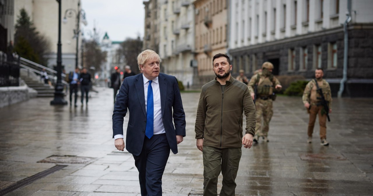 Kultowa bluza Zełenskiego sprzedana za pół miliona złotych