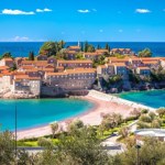 Czarnogóra Kultowa wyspa w Czarnogórze wraca na turystyczną mapę. Dostęp do plaż na Sveti Stefan dla wszystkich