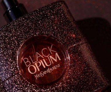 Kultowe perfumy Yves Saint Laurent Black Opium o 120 zł taniej w Hebe. Spektakularna promocja!