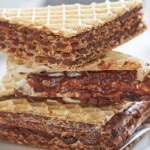 Kultowy deser z PRL-u. Każda babcia miała swój przepis na kremowe i chrupiące wnętrze