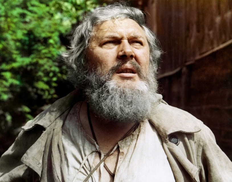 Kultowy polski film w telewizji aż 16 razy! Kiedy i gdzie oglądać "Znachora"?