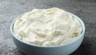 Kup, jak tylko zobaczysz na półce, jest lepszy od skyra. Gęsty, mniej kwaśny i ma dużo wapnia