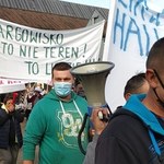 Kupcy protestują w Piotrkowie Trybunalskim. "Ja tu handluję od 40 lat, nie wiem, co teraz zrobię"