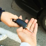 Kupił samochód po znajomości. Dostał karę od Urzędu Skarbowego