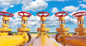 Kurczą się zapasy gazu w UE. Ekspert: Nie płynie i nie będzie płynąć przez jakiś czas