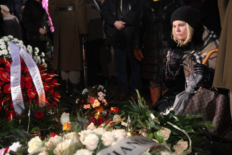 Kurowska na pogrzebie Hanuszkiewicza /Tomasz Radzik /East News