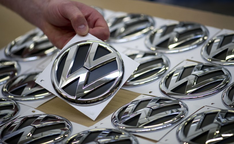 Kurs akcji Volkswagena uległ załamaniu /AFP