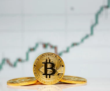 Kurs bitcoina wystrzelił! Tesla inwestuje w kryptowalutę