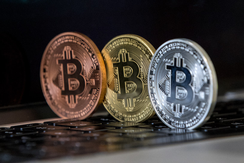 Kurs bitcoinów stale rośnie /AFP