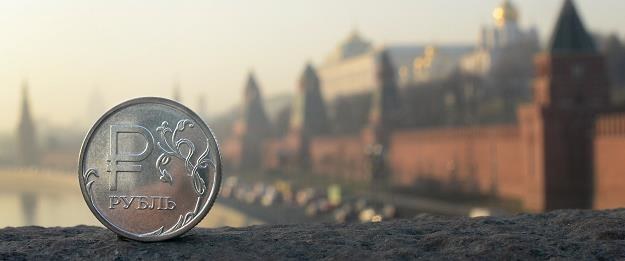 Kurs dolara przekroczył 80 rubli /AFP