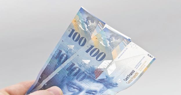 Kurs franka szwajcarskiego spadł do 3,81 zł /&copy; Panthermedia