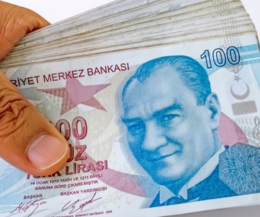 Kurs liry tureckiej szoruje po dnie. "To, co w Turcji się dzieje, to jest fenomen"