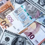 Kursy walut (14 sierpnia). Ile kosztują dolar i euro, ile trzeba płacić za franka szwajcarskiego? 