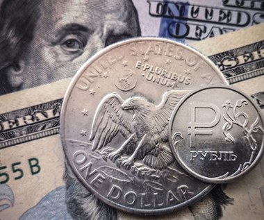 Kursy walut: Dlaczego rubel jest najmocniejszą walutą na świecie? 