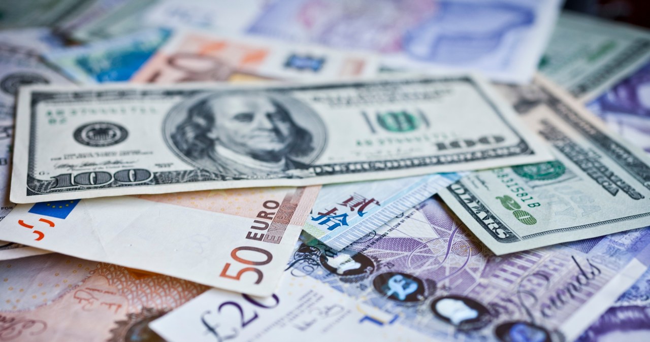 Kursy walut. Ile kosztują euro, dolar i frank szwajcarski w poniedziałek 16 czerwca? /123RF/PICSEL