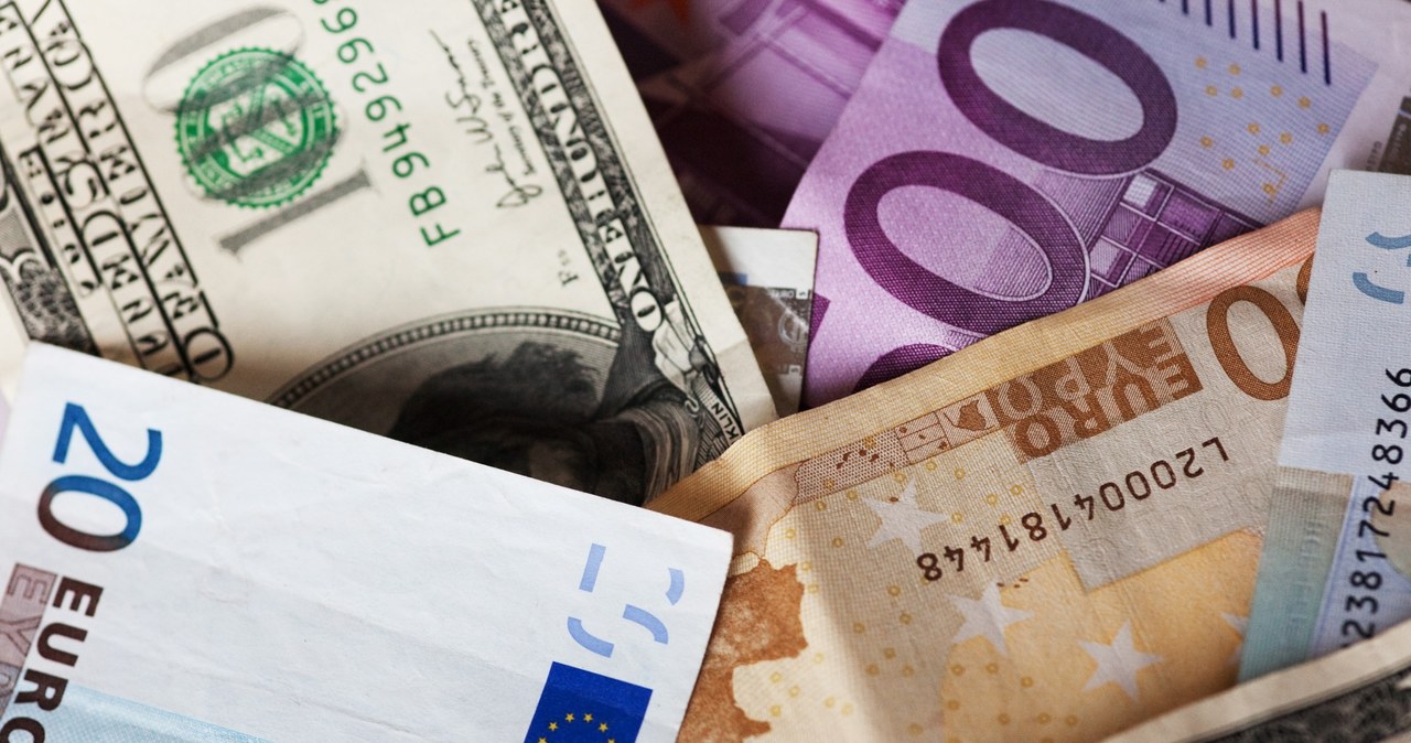 Kursy walut. Ile kosztują euro, dolar i frank w środę, 3 lipca? /123RF/PICSEL