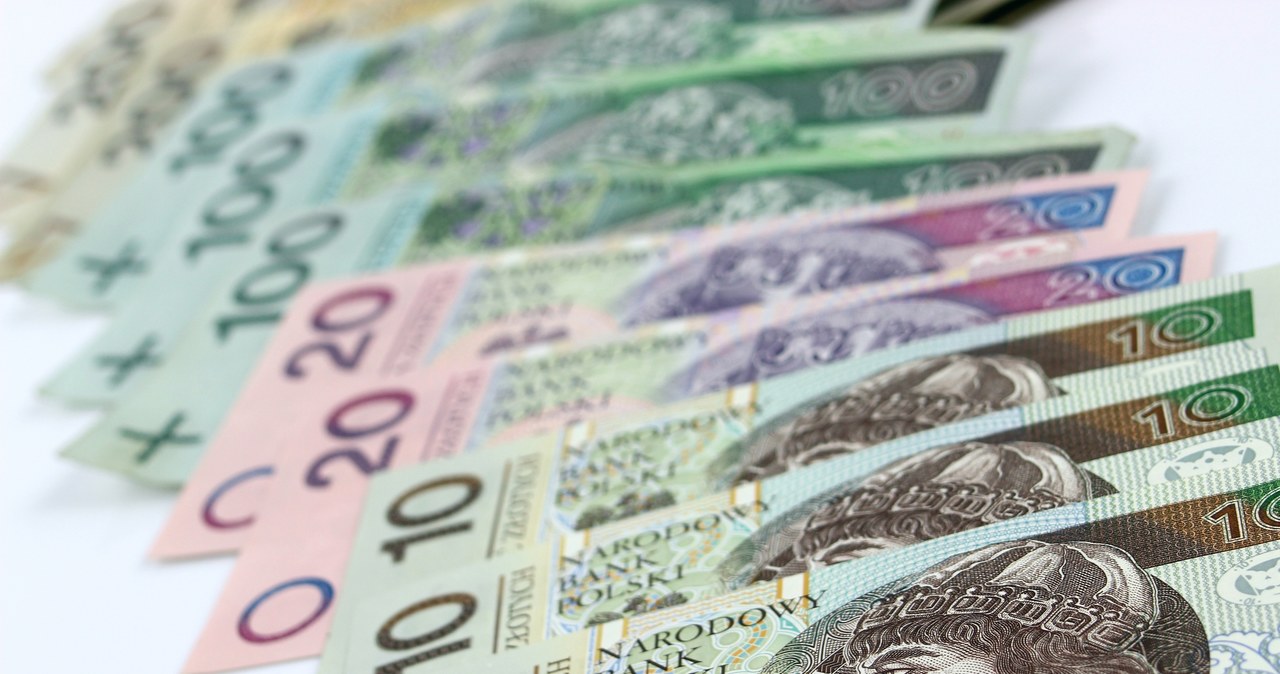 Kursy walut. Ile kosztują euro, dolar i frank we wtorek, 26 września? /123RF/PICSEL