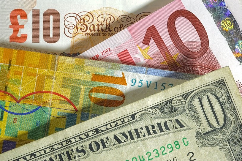 Kursy walut — kurs dolara, euro, franka i funta. Ile trzeba dziś zapłacić? /123RF/PICSEL