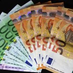 Kursy walut po drugim tygodniu spadków. Kurs euro dotarł 4,60 zł, kurs dolara do 4,30 zł