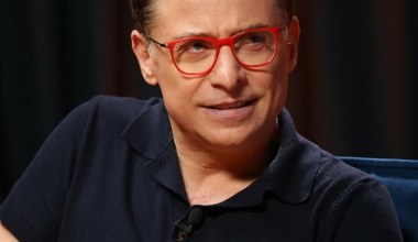 Kuszewski został aktorem na przekór mamie. Nie chciała dla niego takiego losu. "Znała ten świat od podszewki"
