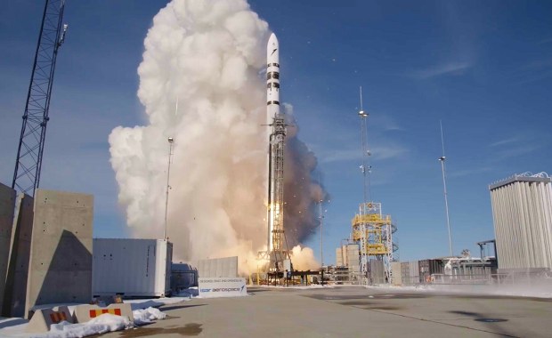 Kuter rybacki sparaliżował start rakiety Spectrum