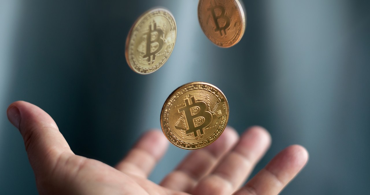 Kuwejt wprowadził zakaz wydobywania kryptowalut. W specjalnej akcji namierzali konkretne domy /123RF/PICSEL