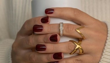 Kwadratowe paznokcie. Komu pasują i jak je stylizować, by zachwycały?