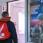 Kwalifikacja wojskowa 2026: Kiedy policja może zapukać do Twoich drzwi?