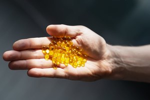 Kwasy tłuszczowe omega-3 obniżają ciśnienie. Naukowcy: wystarczą trzy gramy dziennie 