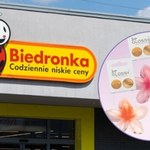 Kwiaty we włosach to hit lata! Biedronka wypuściła kolekcję, która podbija serca 