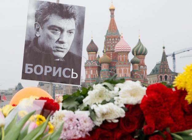 Kwiaty, złożone po zabójstwie Borysa Niemcowa /Sergei Ilnitsky /PAP/EPA