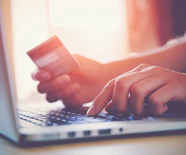 Kwiecień w polskich sklepach internetowych lepszy niż Black Friday